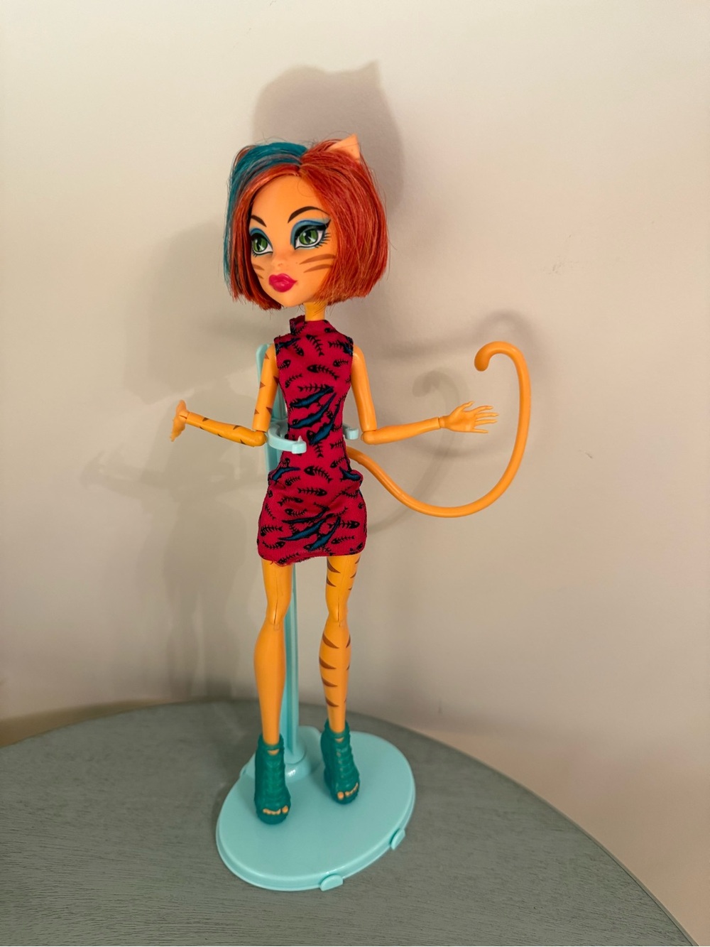 Monster High G1 Freaky Field Trip Toralei Stripe doll